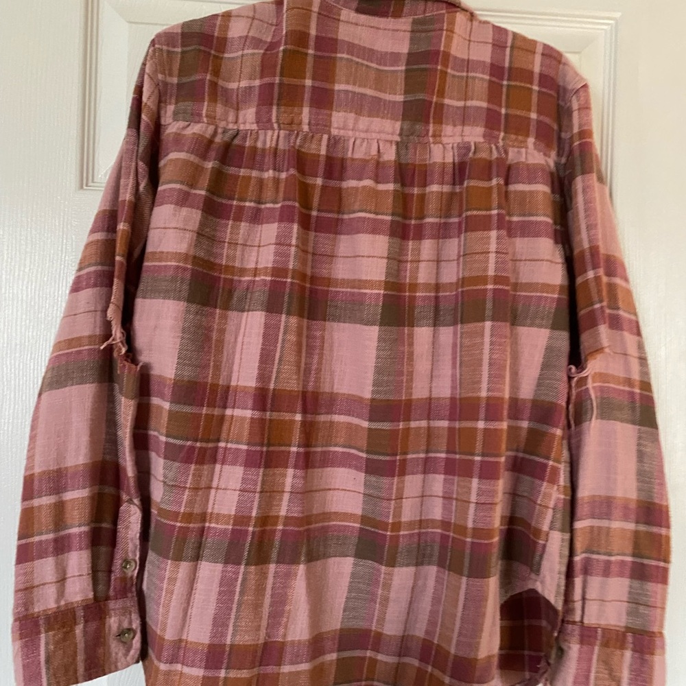 CLEAR OUT PRICE! American Eagle distressed flannel - Picture 7 of 8